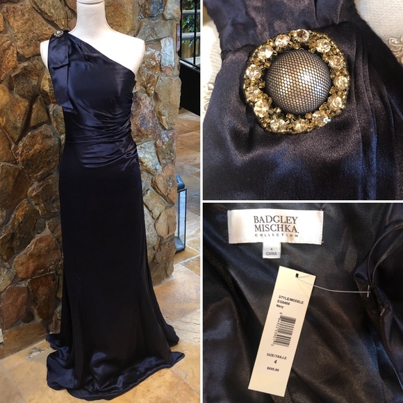 Badgley Mischka Dresses & Skirts - NWT Badgley Mischka Gown, Size 4